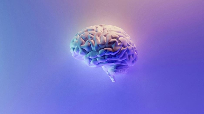 Οι άνθρωποι που μιλούν στον εαυτό τους έχουν ΕQ που ξεπερνά τον μέσο όρο, σύμφωνα με έρευνες