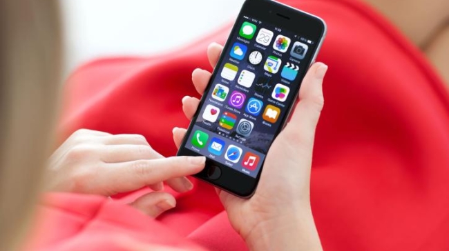 Οι άνθρωποι που ελέγχουν συχνά τα social media αλλά δεν αλληλεπιδρούν ποτέ, έχουν λόγο που το κάνουν