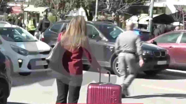 Ξέφυγε κρατούμενος από την Ευελπίδων: Βίντεο με τους αστυνομικούς να τρέχουν