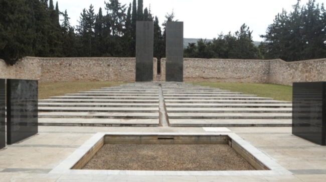 Το ΥΠΠΟ κήρυξε μνημείο το σύνολο της συλλογής με τις φωτογραφίες των 200 της Καισαριανής