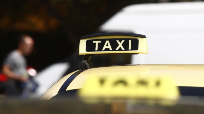 Πάνω από 700.000 ευρώ καταγγέλλουν ότι άρπαξε 50χρονη επιχειρηματίας: Οδηγοί ταξί τα θύματα