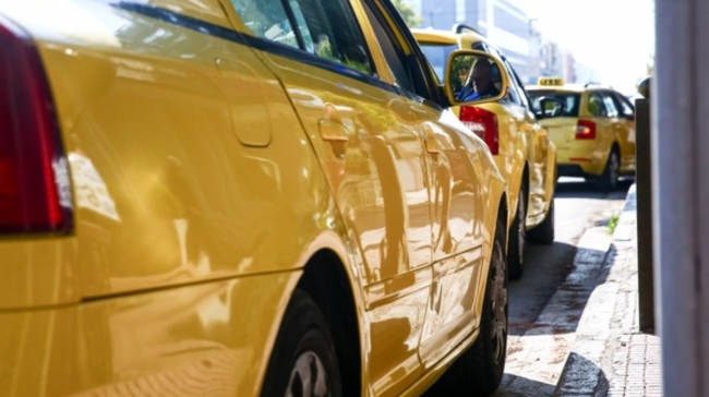 Έρχεται τριήμερη απεργία ταξί από την Τρίτη στην Αττική: Τι θα ισχύει στην υπόλοιπη χώρα