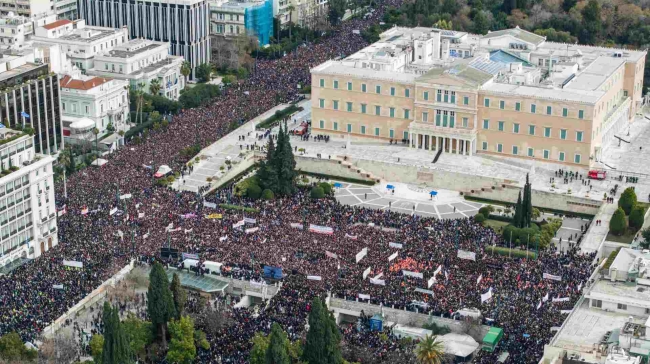 Τρία χρόνια από την τραγωδία στα Τέμπη: Εκδηλώσεις μνήμης και συγκεντρώσεις σε όλη τη χώρα