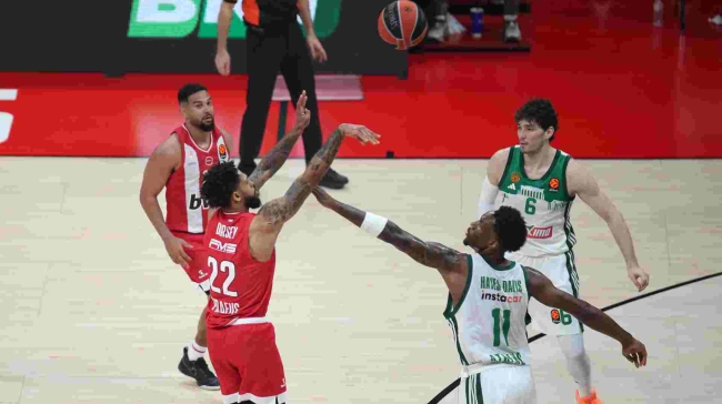 Ο Ολυμπιακός είχε το μομέντουμ, ο Παναθηναϊκός τα παράπονα