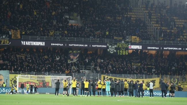 Το «πρωτάθλημα θα πάρουμε όλους θα τους τρελάνουμε» στη Νέα Φιλαδέλφεια με παίκτες και κόσμο
