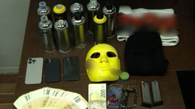 Άγιος Δημήτριος: Πέντε συλλήψεις για οπαδική βία – Εντοπίστηκαν όπλα και 302.000 ευρώ!