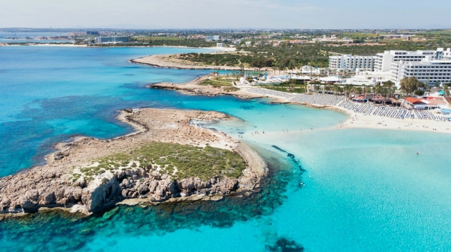 Ο πόλεμος στη Μέση Ανατολή κάνει ζημιά στην Κύπρο εν όψει Πάσχα: Οι κρατήσεις ξενοδοχείων μειώθηκαν κατά 40%