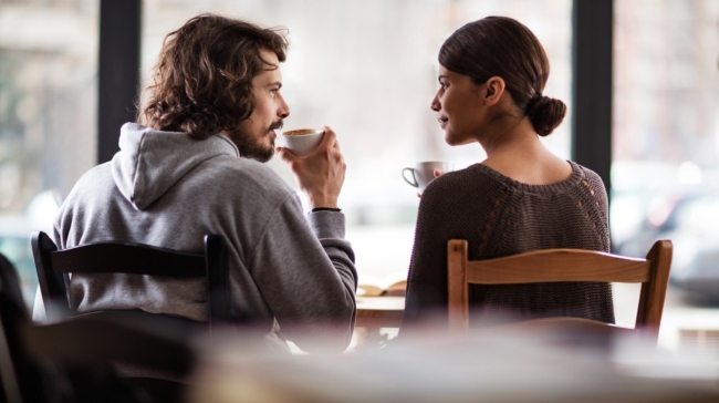 Σχέσεις: 6 ερωτήσεις για τα χρήματα που έχει νόημα να τεθούν στα πρώτα ραντεβού