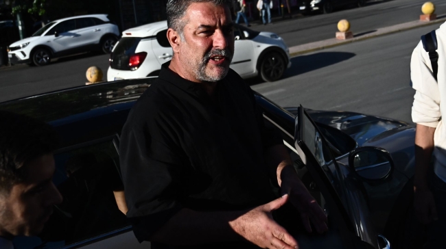 Βασίλης Μπισμπίκης: «Πέρασα ένα κομμάτι σκληρής αλητείας από τα 13 μου, ήμουν αδέσποτος» (vid)