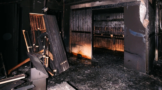 Στάχτες και αποκαΐδια: Σοκαριστικές φωτογραφίες από τα κατεστραμμένα αποδυτήρια στο γήπεδο της Βασιλείας