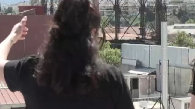 «Με επικήρυξε η μαφία για 50.000 δολάρια»: Η γυναίκα που ζητά άσυλο και το ελληνικό κράτος της δίνει «μηδέν μέρες» για να φύγει