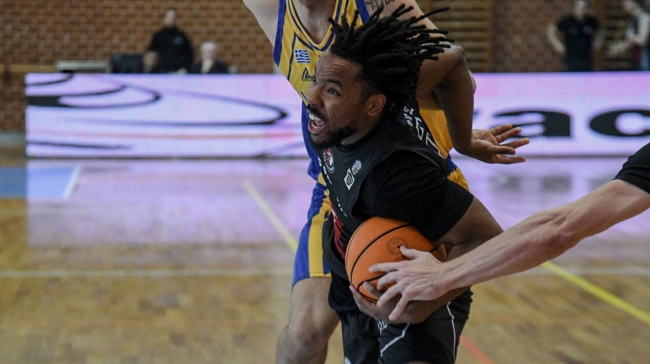 «Ζωντανός» ο Βίκος... άλωσε το Λαύριο και η πρόκριση θα κριθεί στα Ιωάννινα!