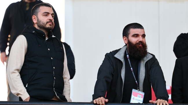 Τα αδέρφια Σαββίδη και Ματέι Λουτσέσκου στα επίσημα του Πανθεσσαλικού