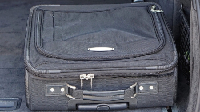 Ταξίδια: Το λάθος με τη βαλίτσα που κάνουν σχεδόν όλοι στο αεροδρόμιο και τους κοστίζει