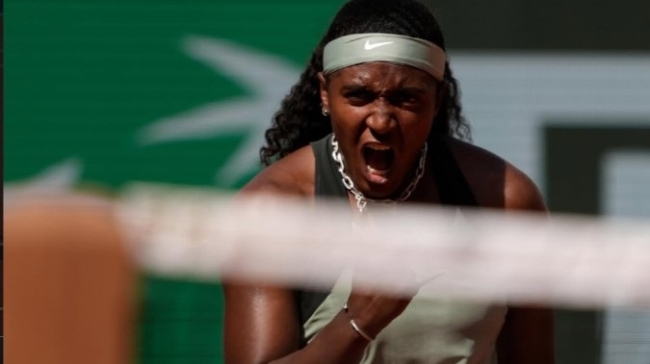 H Mπαπτίστ έσωσε διπλό match point κι απέκλεισε την Κρεϊτσίκοβα στο Roland Garros
