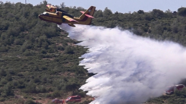 Χειροπέδες σε 70χρονο Γάλλο για την επικίνδυνη πυρκαγιά στο Λουτράκι: Σε ύφεση το πύρινο μέτωπο
