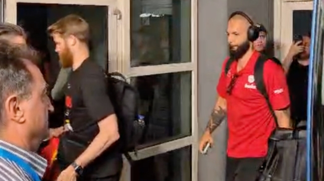 Η άφιξη του Ολυμπιακού για το ντέρμπι με τον Παναθηναϊκού στο T-Center