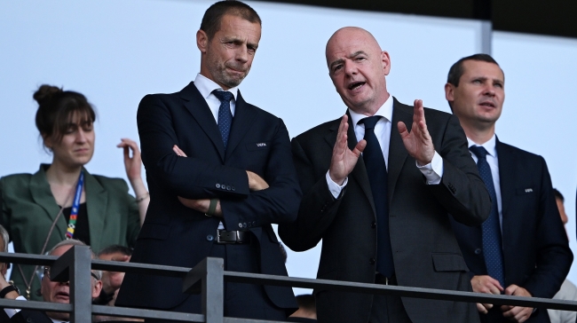 Η UEFA απειλεί ότι θα κινηθεί νομικά κατά της FIFA για το σχέδιο πώλησης του Μουντιάλ