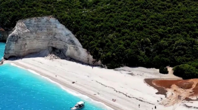 Φτέρη: Η δεύτερη ωραιότερη παραλία στον κόσμο μπορεί να κινδυνεύει