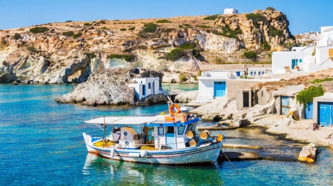 Κίμωλος: Οδηγός Διακοπών - Οι παραλίες, το φαγητό και τα αξιοθέατα