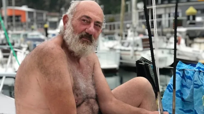 Πύλος: «Δεν θα γυρίσω μέχρι να βρεθεί» λέει η σύζυγος του Ισπανού επιχειρηματία που έπεσε από σκάφος