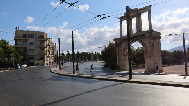 Πόσο όμορφη είσαι, Αθήνα μου, τον Δεκαπενταύγουστο;