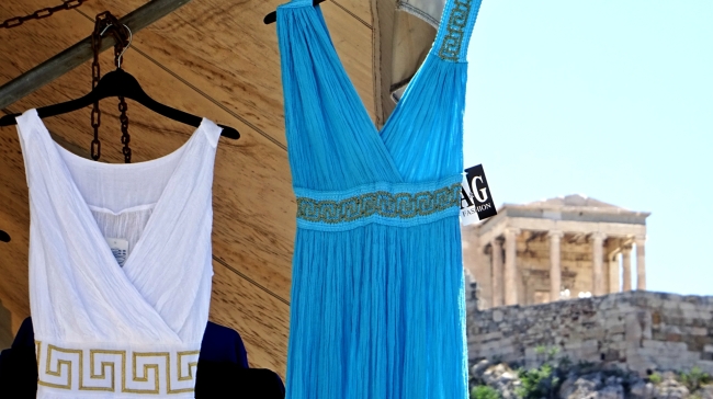 Βάλτε τα μεταξωτά και διαβάστε ξανά το «Νεγκλιζέ»