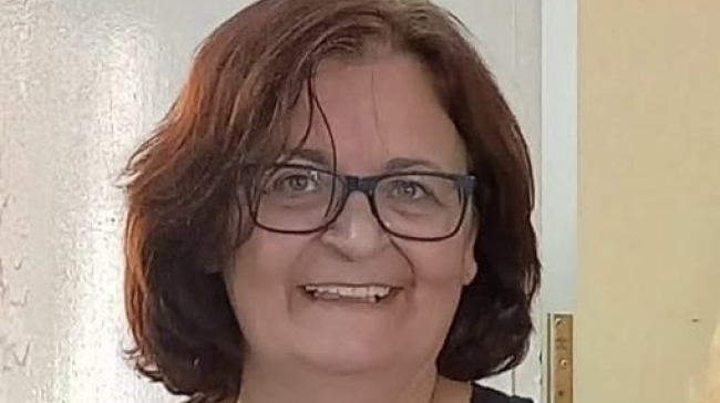 Ηλιούπολη: Το «αντίο» στη διευθύντρια - «Ήρθε στο σχολείο ως Τζούβελη φεύγει ως η δική μας Κική»