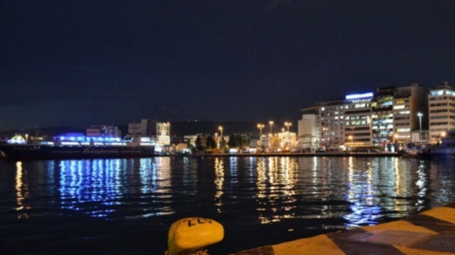 Συναγερμός στο λιμάνι του Πειραιά: Τρεις νεκροί σε αυτοκίνητο που έπεσε στη θάλασσα