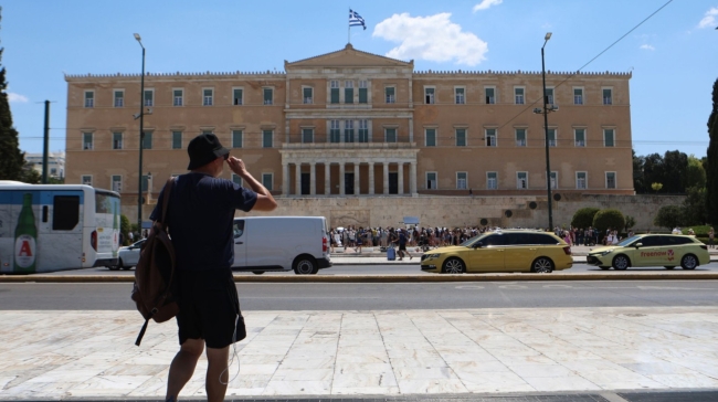 Μαρουσάκης: Καλοκαιρινή εβδομάδα, αλλά από Παρασκευή αλλάζει ο καιρός