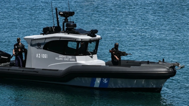 Θρίλερ με το πλωτό drone στην Λευκάδα: Αναφορές ότι βρέθηκαν εκρηκτικά - Τα σενάρια που εξετάζονται
