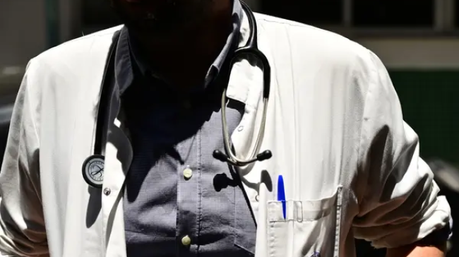 Γερμανία: Ισόβια σε γιατρό για τη δολοφονία 15 ασθενών – Έρευνα για ακόμη 76 θανάτους