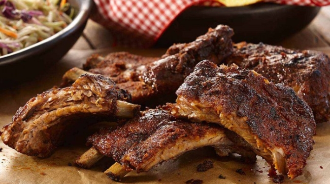 Τσικνοπέμπτη στα σχολεία: Μήπως είναι ώρα να αλλάξει;