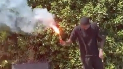 Ο Κονατέ γιόρτασε τη μεταγραφή του στη Λίβερπουλ ανάβοντας καπνογόνα! (vid)