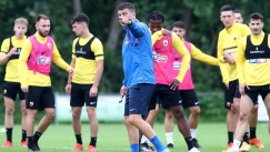 Σε φυσική κατάσταση, τακτική και στατικές φάσεις εστίασε ο Μιλόγεβιτς (vid)