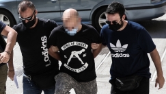 Ο ΣΥΡΙΖΑ ζητά την παραίτηση Χρυσοχοΐδη για την 19χρονη και θέτει τέσσερα ερωτήματα: «Δώστε φωτογραφία του δράστη»