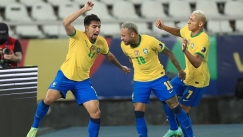 Συνεχίζει ακάθεκτη η Βραζιλία, φιλοδώρησε με «τεσσάρα» την Παραγουάη (vid)