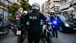 Ένοπλη ληστεία με πυροβολισμούς σε σούπερ μάρκετ στην Καισαριανή με έναν τραυματία (pics & vid)