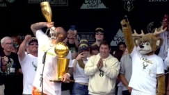 Έκλεψε την παράσταση ο... μεθυσμένος Τάκερ με την σαμπάνια! (vid) 