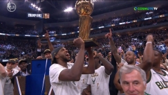 Ο Μίντλεντον σηκώνει την κούπα του πρωταθλητή! (vid)