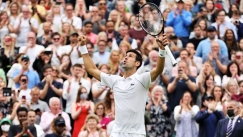Με την 75η νίκη στους "16" στο Wimbledon o Τζόκοβιτς (vids)