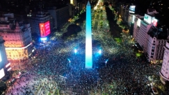 Ξεχύθηκαν στους δρόμους οι Αργεντίνοι για το τρόπαιο (pics)