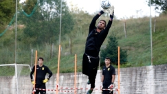 Κάκωση στο γόνατο ο Κουέστα