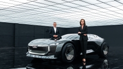 Audi Skysphere Concept: H πολυτέλεια του μέλλοντος έχει μεταβλητό μεταξόνιο (pics&vid)