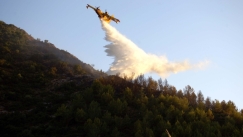 Οι 2 λόγοι που «εξαφανίστηκαν» τα Canadair από την φωτιά στην Βαρυμπόμπη
