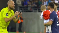 Ο τερματοφύλακας της Ρεμς έβγαλε φωτογραφία τον γιο του με τον Μέσι μετά το ματς (pic & vid)