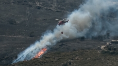 Μάχη με τις φλόγες σε Βίλια και Κάρυστο (vid)