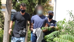 Υπόθεση Ρούμπεν Σεμέδο: Κατέθετε τέσσερις ώρες η 17χρονη, παρουσία ψυχολόγου (vid)