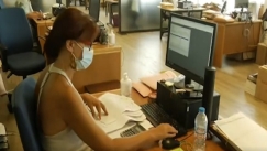 Μπόνους στους πιο παραγωγικούς δημόσιους υπάλληλους επεξεργάζεται το υπουργείο Εσωτερικών (vid)