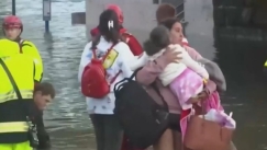 Τυφώνας Άιντα: Ο Μπάιντεν δεσμεύθηκε να καταπολεμήσει την κλιματική αλλαγή, δεκάδες νεκροί και καταστροφές (vid)